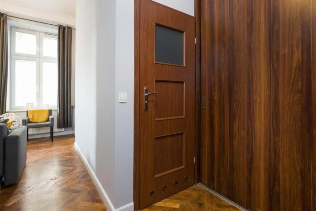 Perfect Place To Stay In Krakow City Center 28M2 W1 מראה חיצוני תמונה